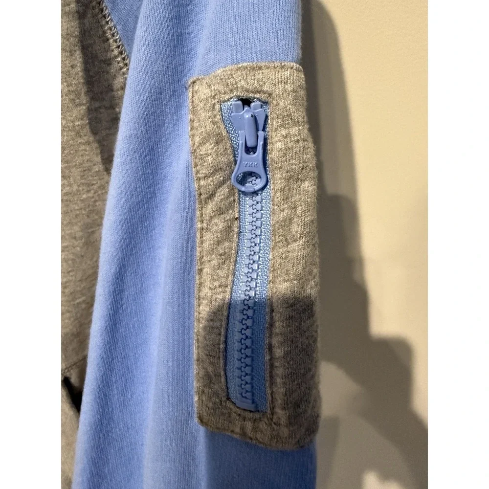 Nike University Of North Carolina Tar Heels Women's Small Sweatshirt